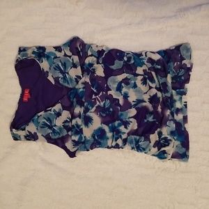 Elle sleeveless floral sz M blue purple